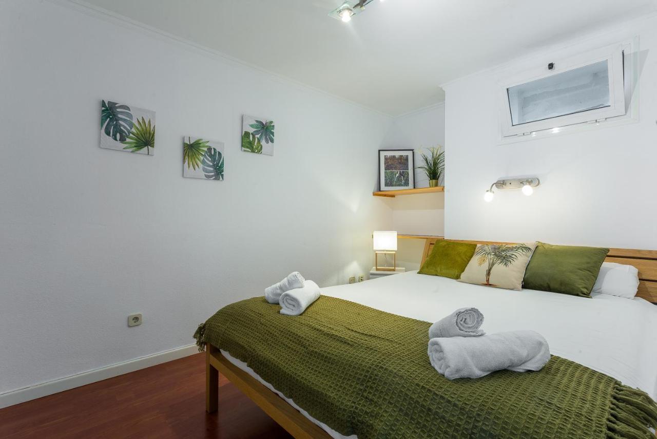 Lodging Apartments Illa Diagonal Barcelona Bagian luar foto